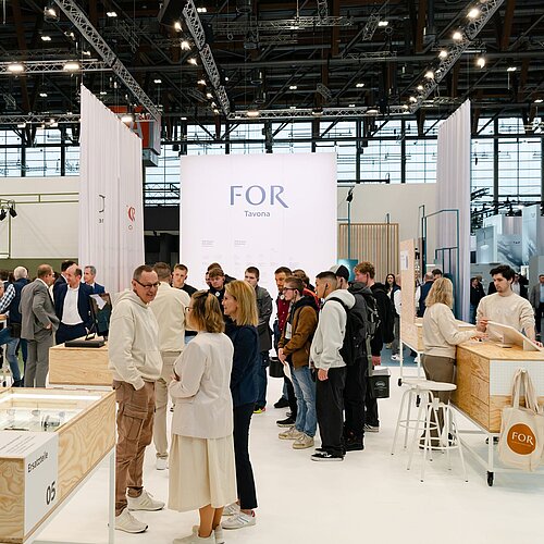 FOR Messestand IFH 2026 mit Messebesuchern